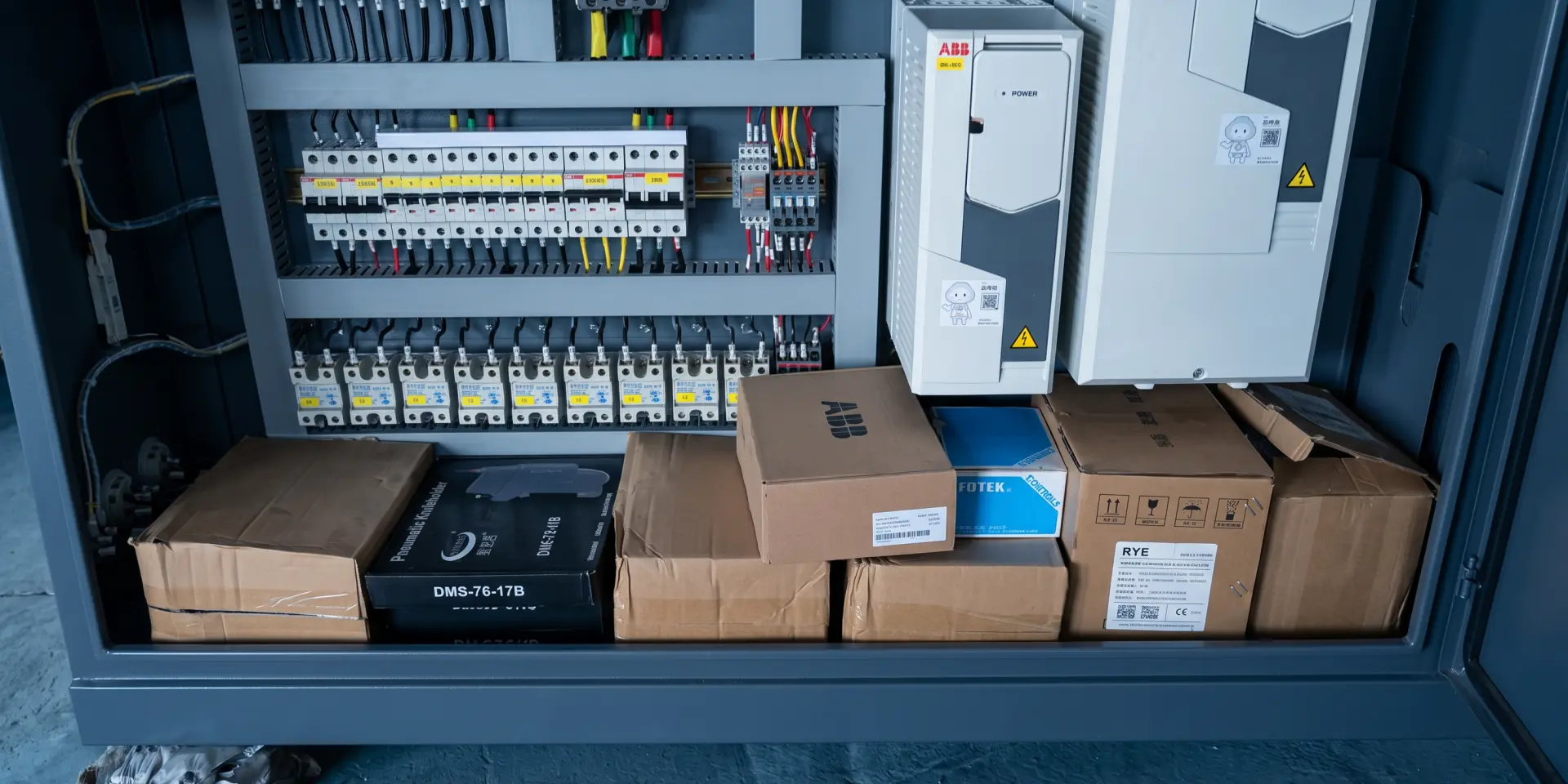 Jinxin extrusion line electrical cabinet shipped with a practical wear parts kit